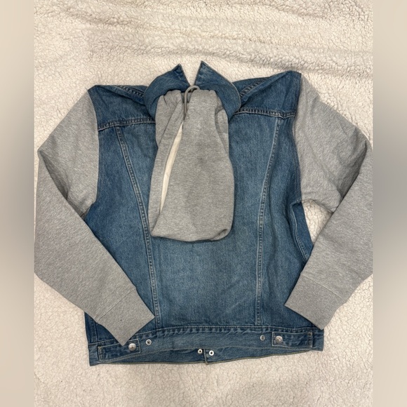 Levi's Blue Denim Jacket with Gray Sleeves - Picture 2 of 6